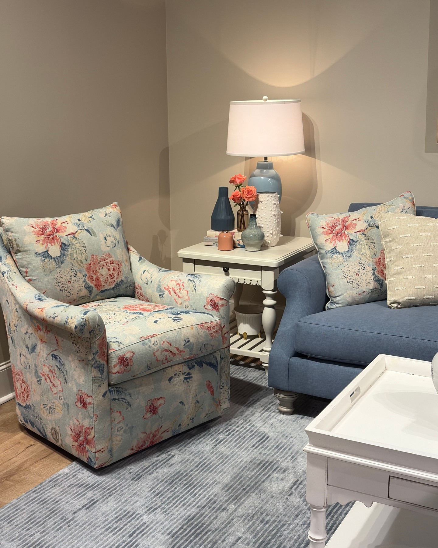 Sometimes all you need is a little splash of color to brighten your favorite corner. 🎨✨

We’re loving how this vibrant floral accent chair pairs effortlessly with soft denim blues and warm coral tones. It’s proof that simple design can still make a beautifully colorful statement.

Ready to refresh your living space? Drop a 💙 if you love this look as much as we do! 

#CraftmasterFurniture #CraftedByCraftmaster #LivingRoomGoals #InteriorStyling #FloralPrint #CozyHome #HomeInspiration #ColorfulDecor #FurnitureDesign